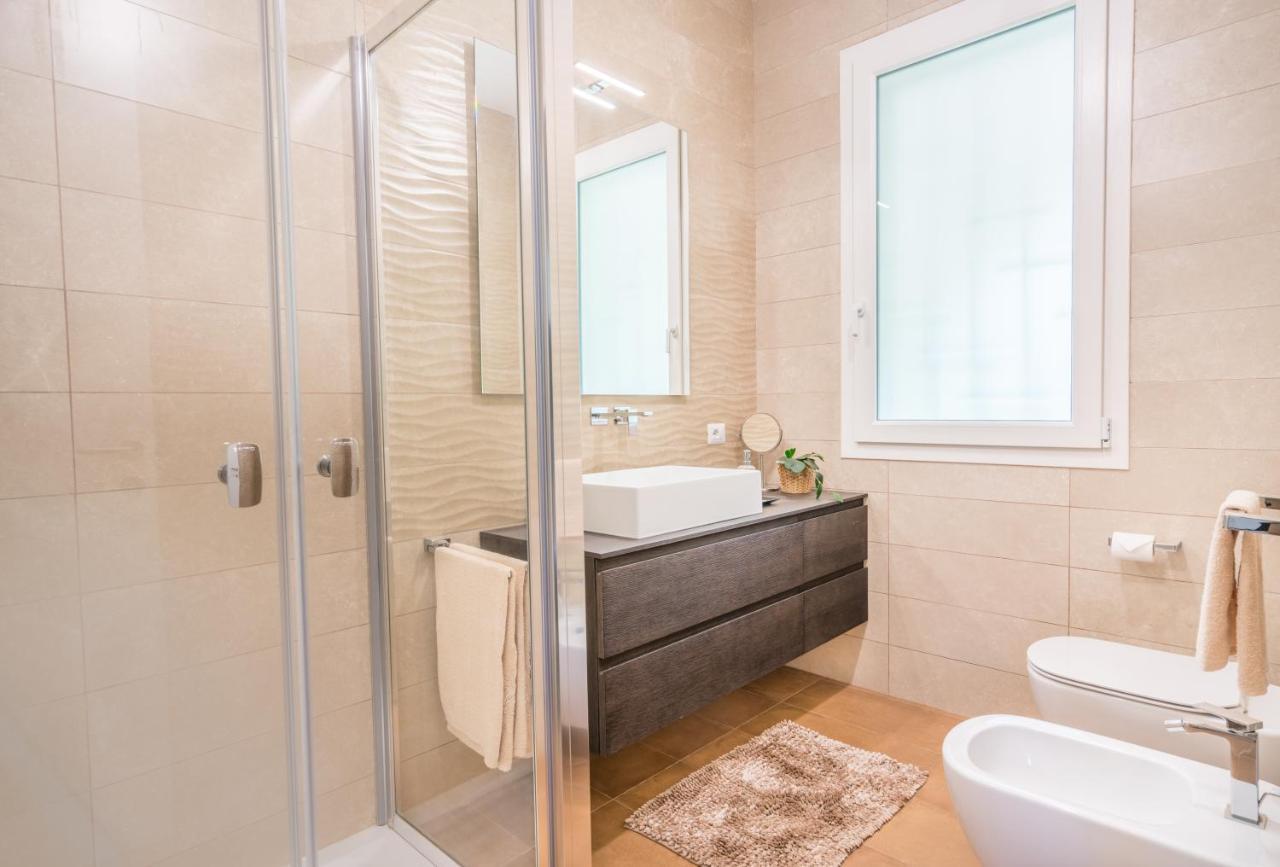 Villa Acquario Elegance - 200 Mt Dalla Spiaggia ตอเรเดลเลสเตลเล ภายนอก รูปภาพ