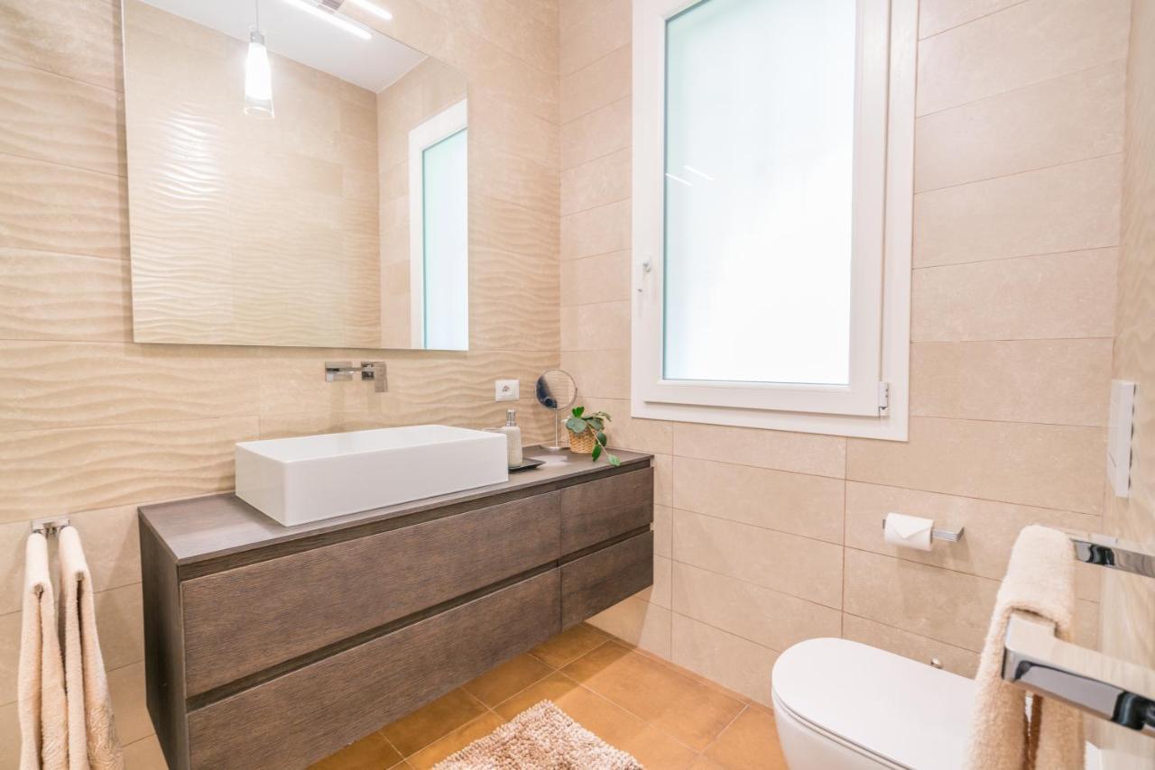Villa Acquario Elegance - 200 Mt Dalla Spiaggia ตอเรเดลเลสเตลเล ภายนอก รูปภาพ