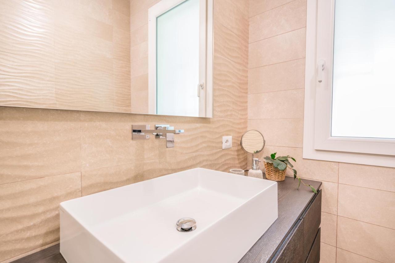 Villa Acquario Elegance - 200 Mt Dalla Spiaggia ตอเรเดลเลสเตลเล ภายนอก รูปภาพ